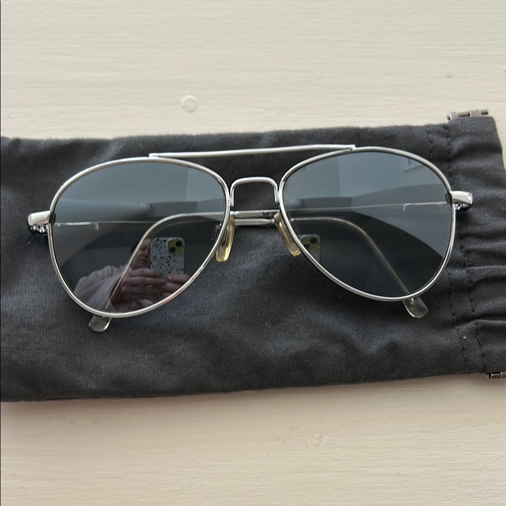 Stylish Silver Aviator Sunglasses